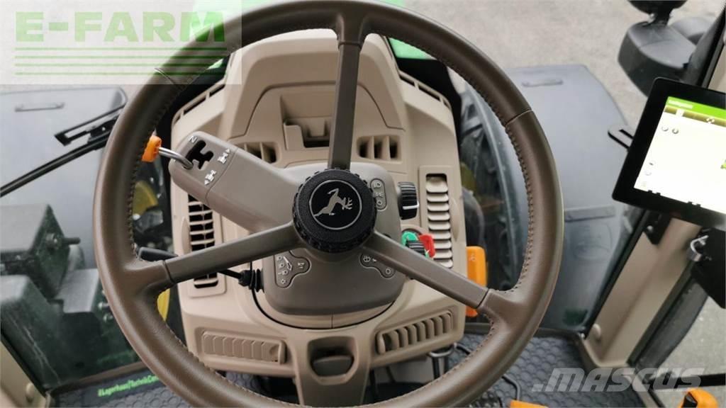 John Deere 6120M Трактори