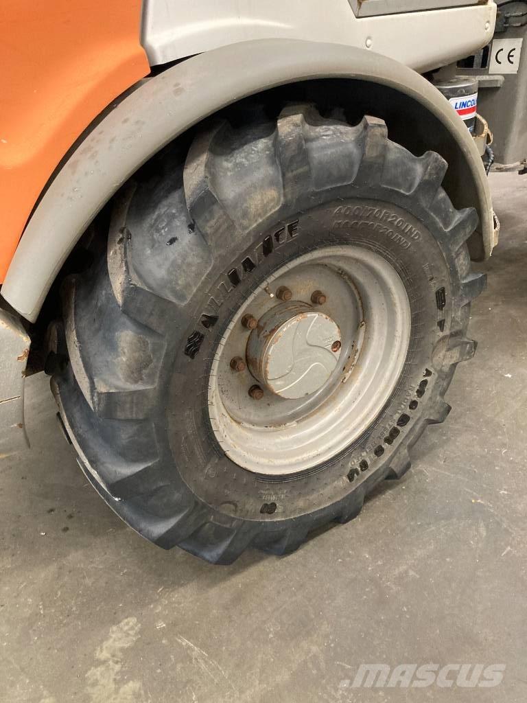 Atlas 65 Колесни товарачи