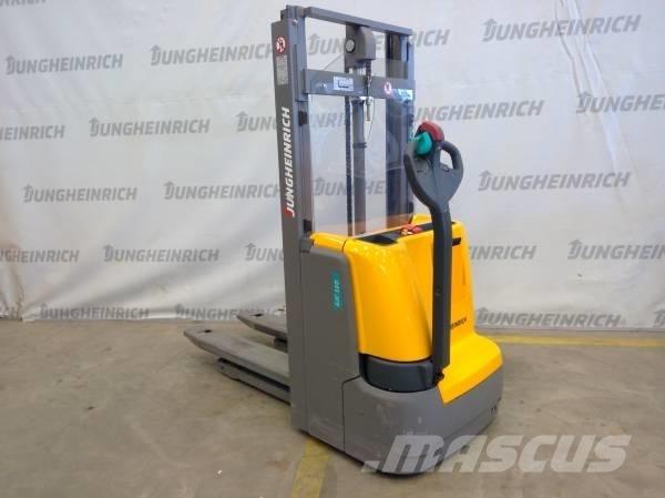 Jungheinrich EJC 110 Колички високоповдигачи с теглич