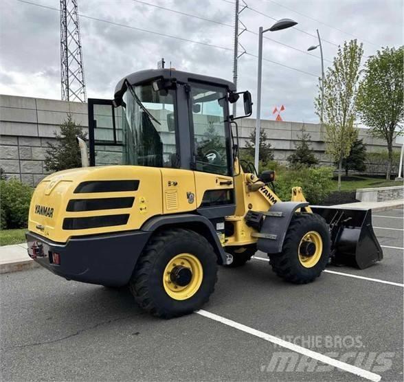 Yanmar V8 Колесни товарачи