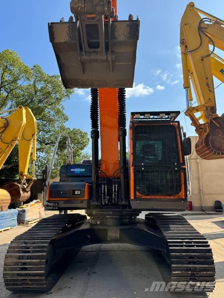 Doosan DX 225 Верижен екскаватор
