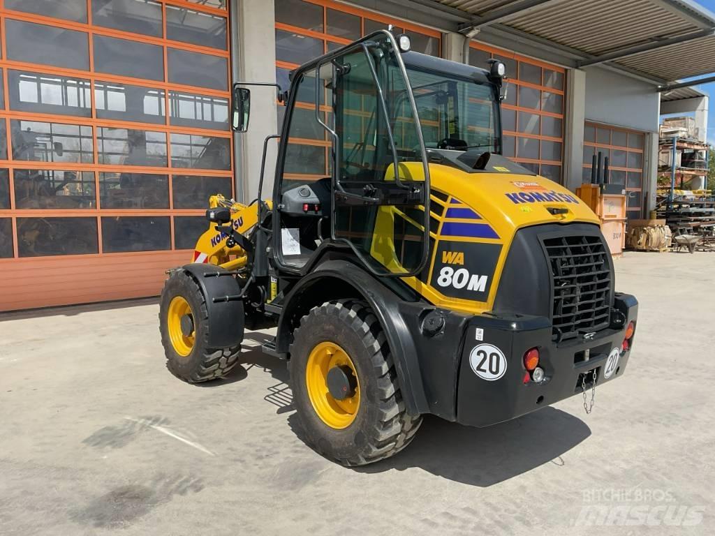 Komatsu WA80M-8 Колесни товарачи