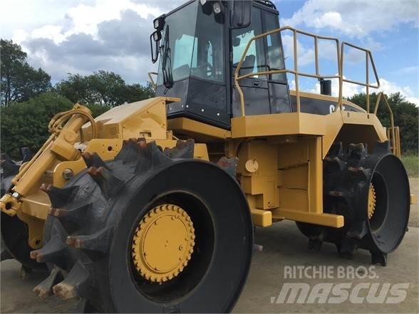 CAT 826G Машини за опаковане на отпадъци