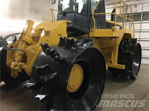 CAT 826G Машини за опаковане на отпадъци