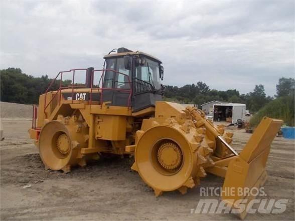 CAT 826H Машини за опаковане на отпадъци