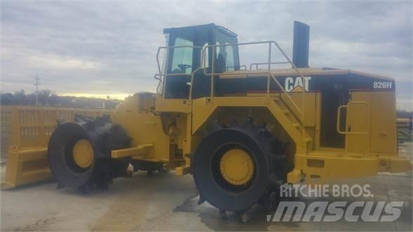 CAT 826H Машини за опаковане на отпадъци