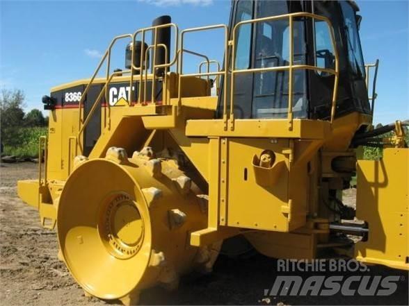CAT 836G Машини за опаковане на отпадъци