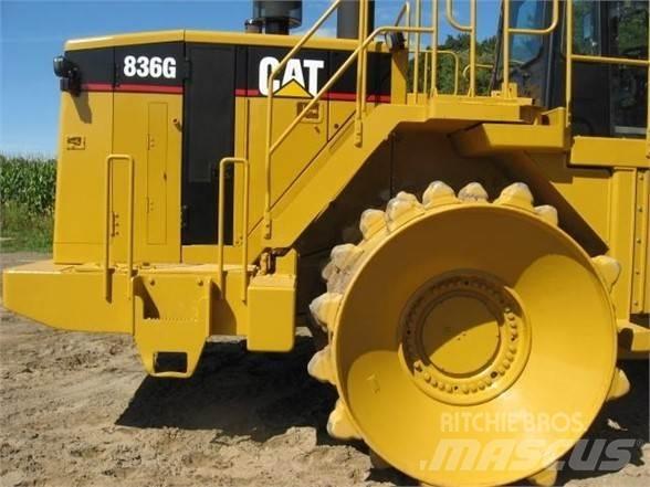 CAT 836G Машини за опаковане на отпадъци