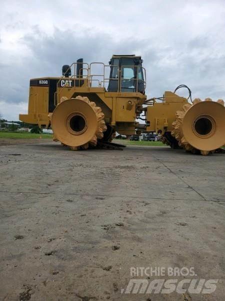 CAT 836G Машини за опаковане на отпадъци