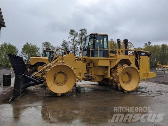 CAT 836H Машини за опаковане на отпадъци