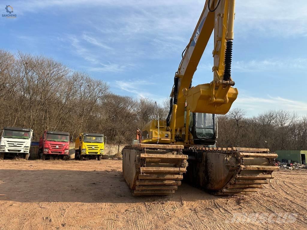 CAT 320 C L Багери амфибии