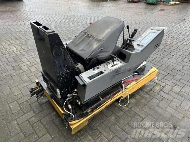 Liebherr Litronic Кабина