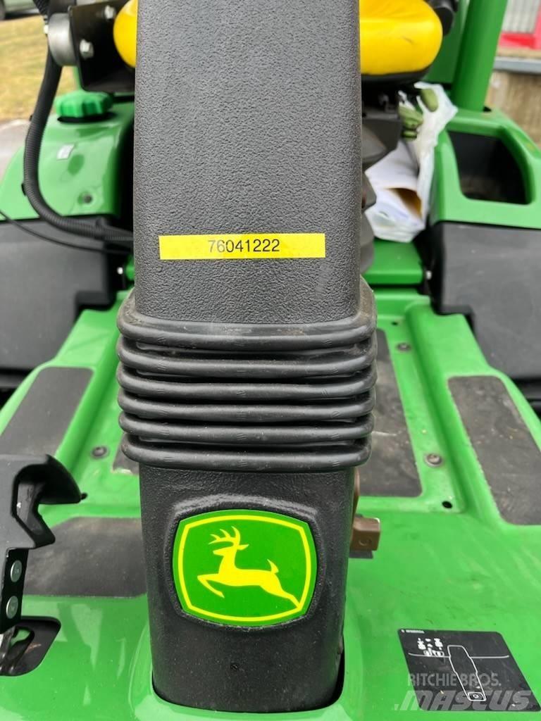John Deere 7400A Косачки за околни терени на голф игрища