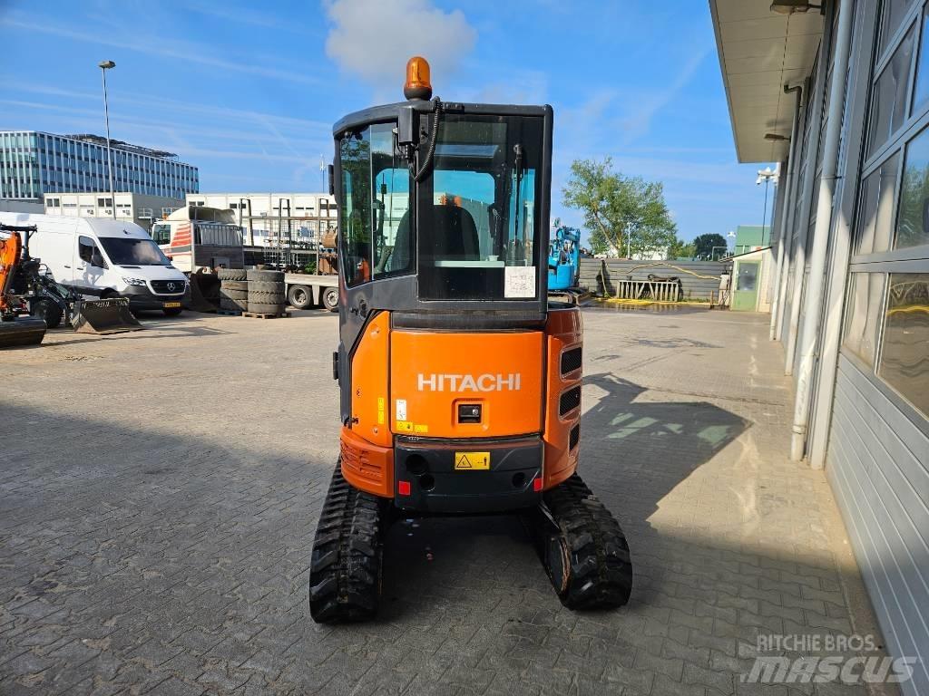 Hitachi ZX26U-6 Мини екскаватори < 7 т