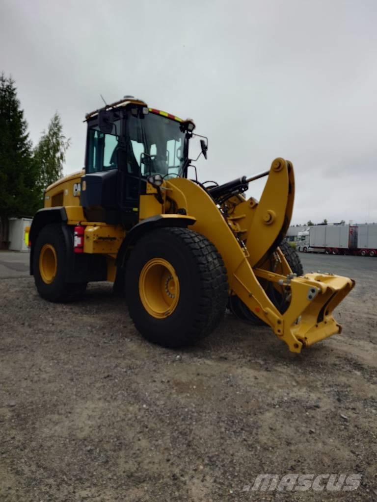 CAT 926M Колесни товарачи