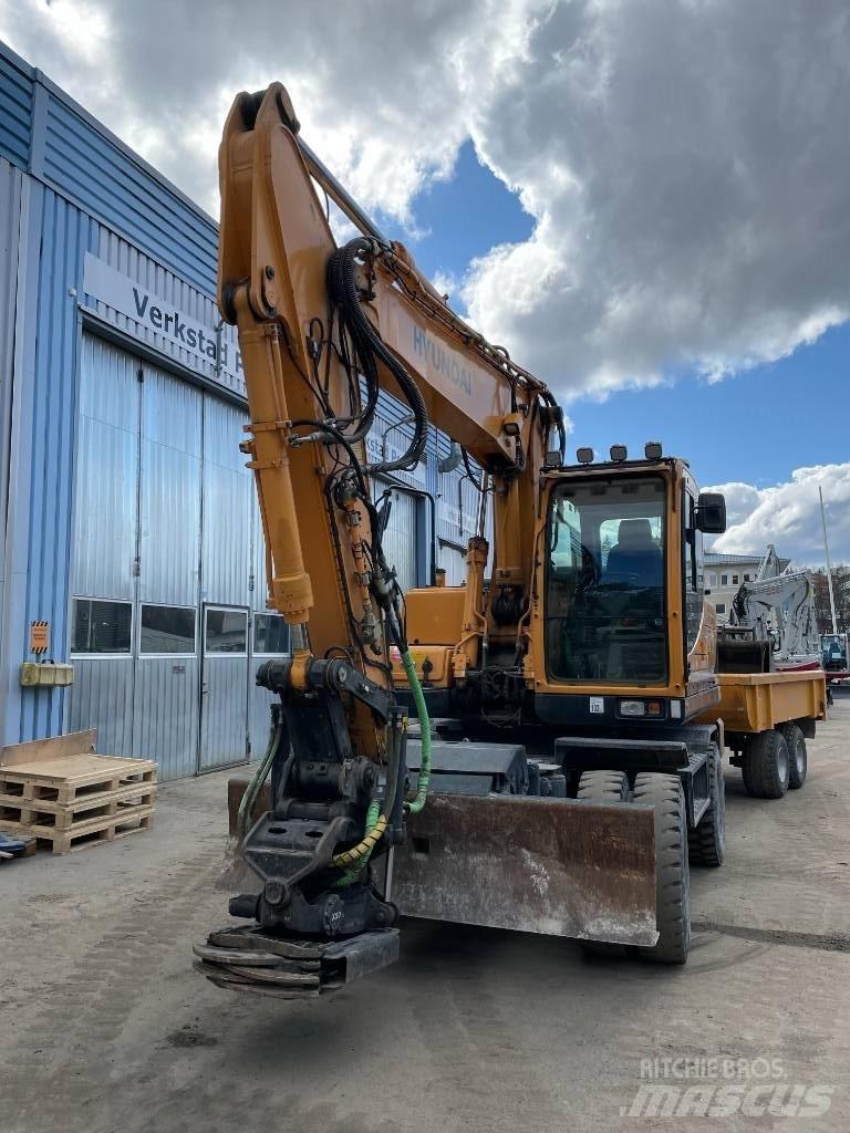 Hyundai 160W-9A Колесни екскаватори