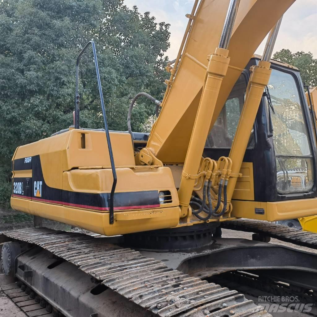 CAT 320 B LC Верижен екскаватор