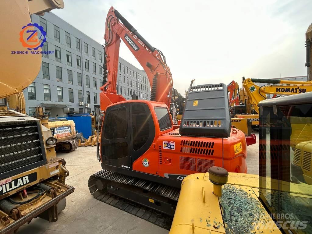 Doosan DX 150 Средни екскаватори 7т - 12т