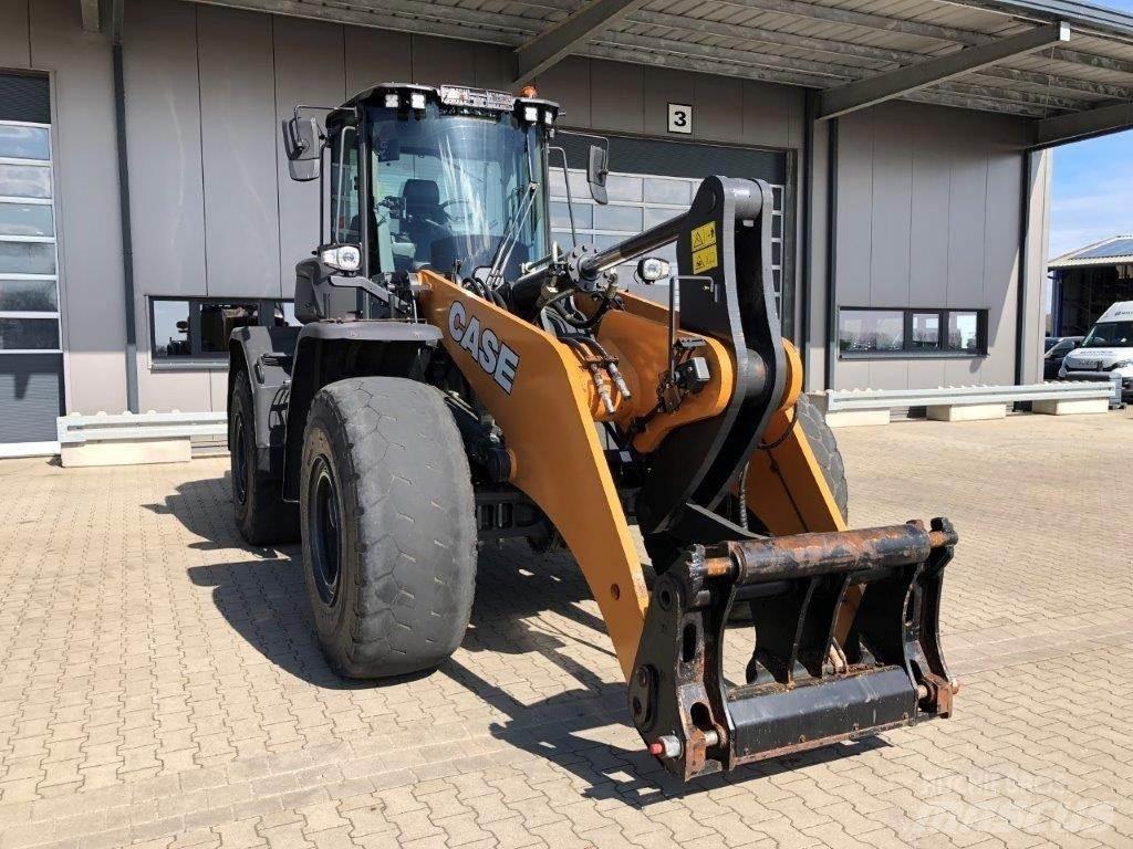CASE 921G Колесни товарачи