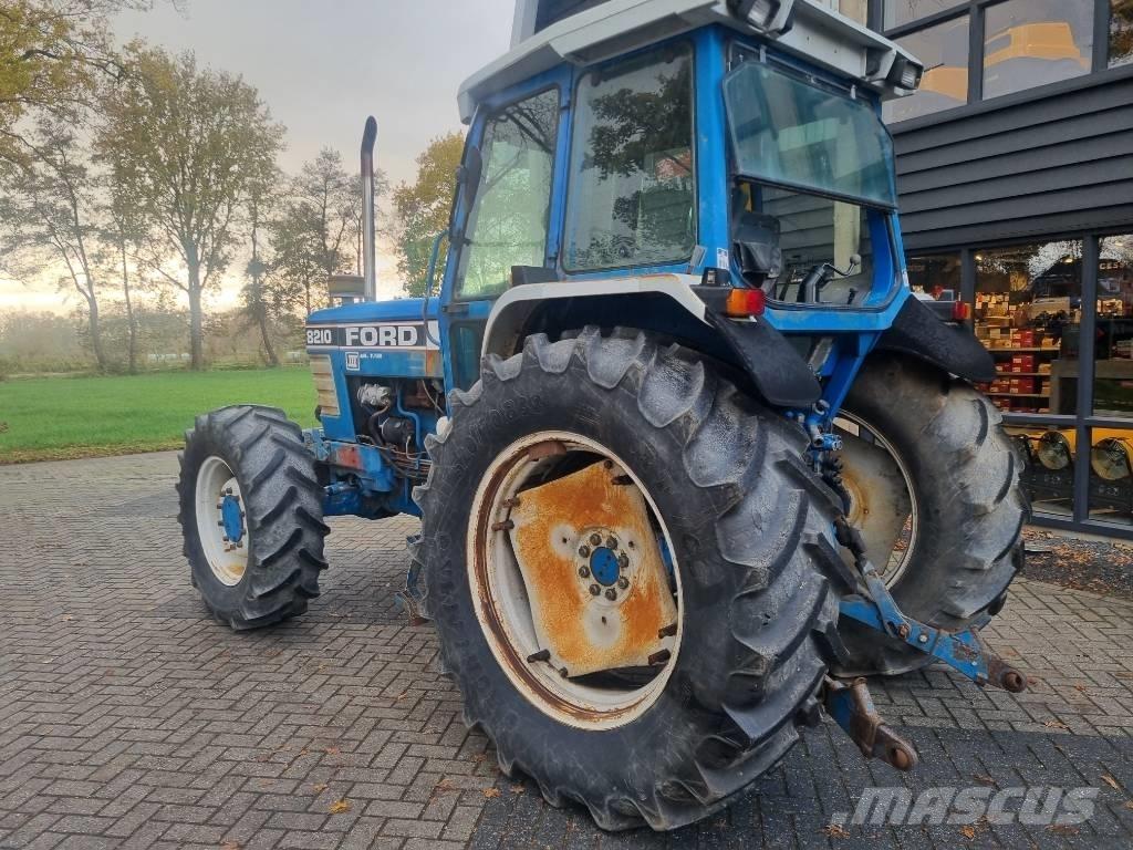 Ford 8210 Трактори