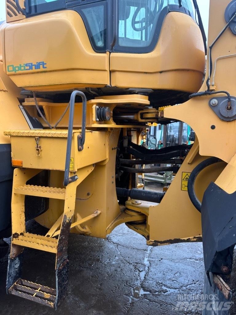 Volvo L 220 G Колесни товарачи
