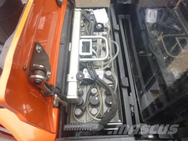 BT SPE 140 L Колички високоповдигачи с теглич