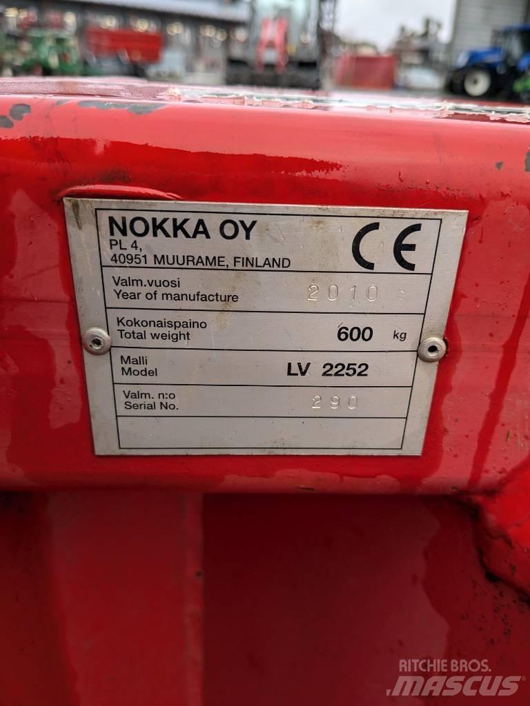 Esko 2252 Снегохвъргачки
