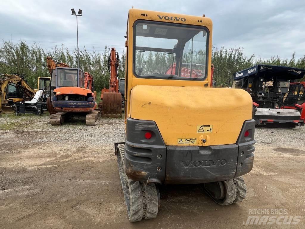 Volvo EC 25 Мини екскаватори < 7 т