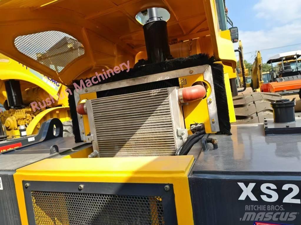 XCMG XS 263 J Еднобарабанни ролки
