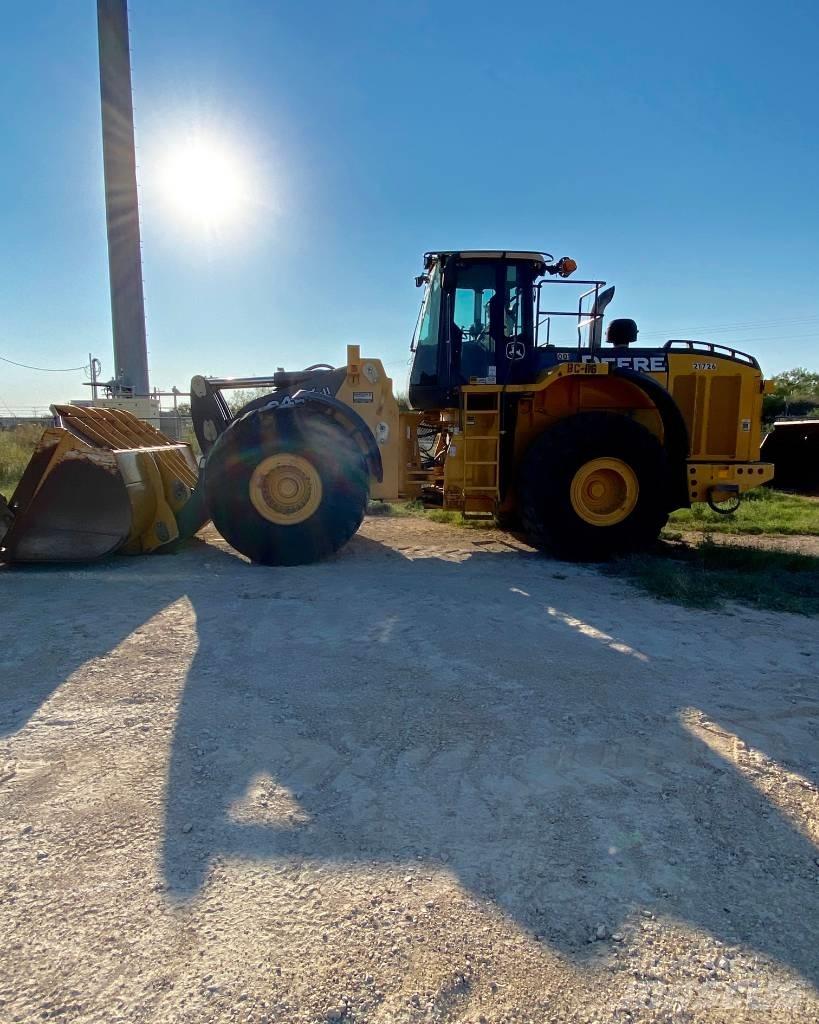 John Deere 844K Колесни товарачи