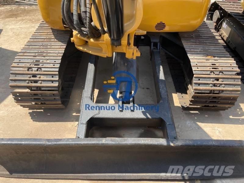 CAT 304 C CR Мини екскаватори < 7 т