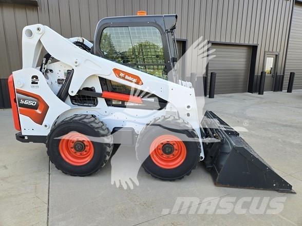 Bobcat S650 Мини товарачи
