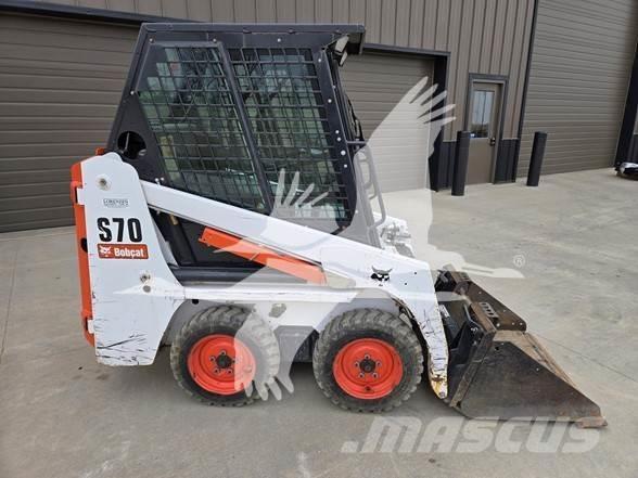 Bobcat S70 Мини товарачи
