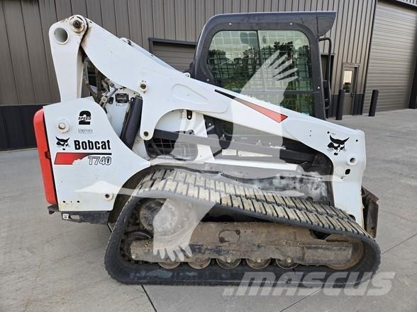 Bobcat T740 Мини товарачи
