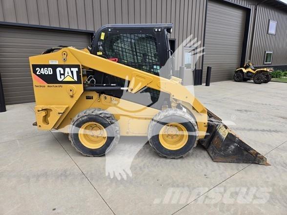 CAT 246D Мини товарачи
