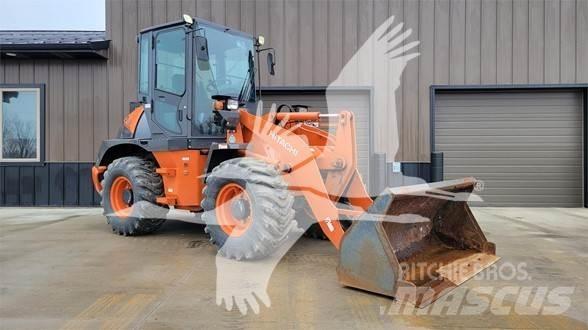 Hitachi ZW80 Колесни товарачи