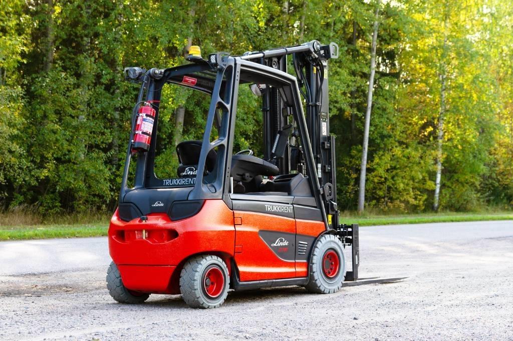 Linde E30-01 Електрически вилични кари-повдигачи