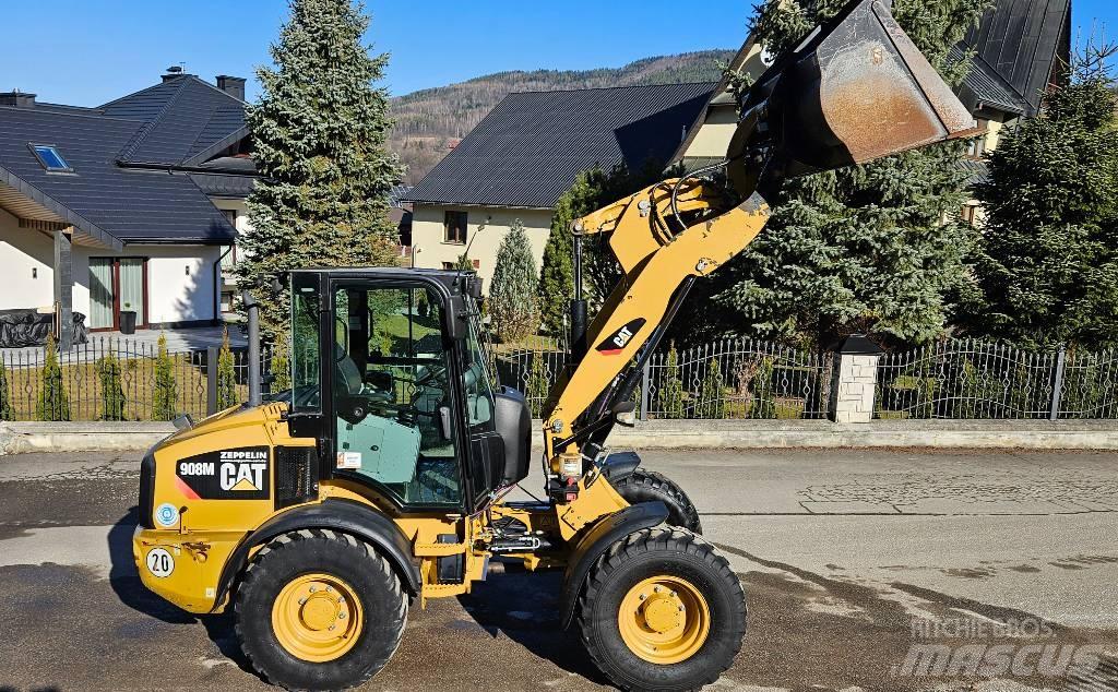 CAT 908 M Колесни товарачи