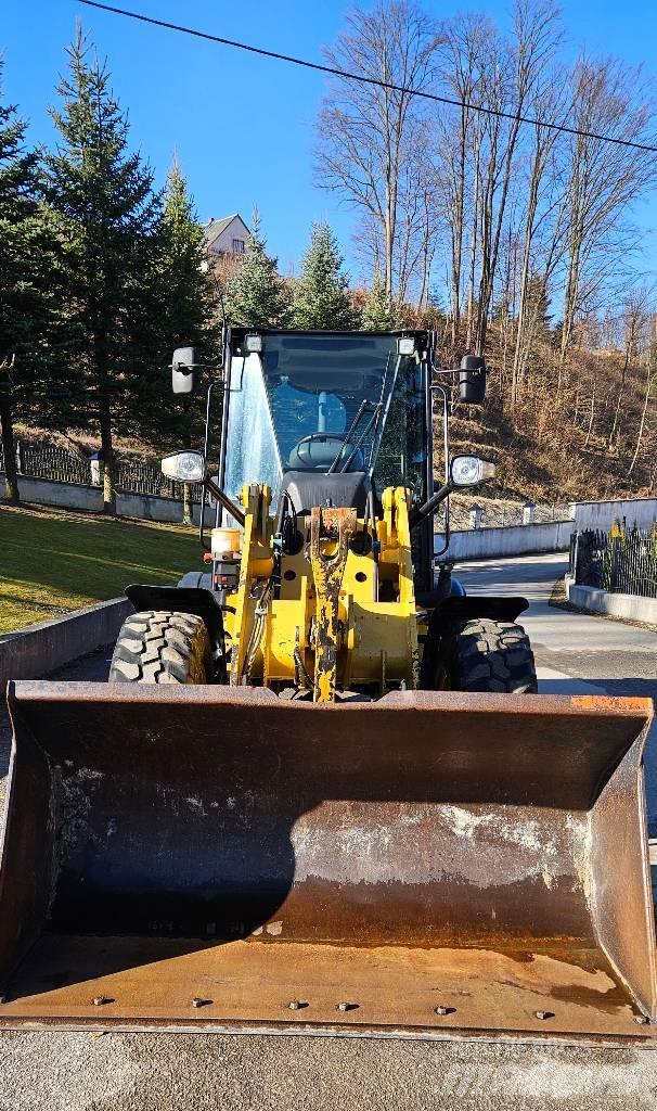 CAT 908 M Колесни товарачи