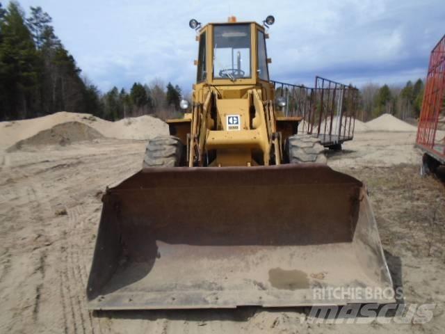 CAT 930 Колесни товарачи