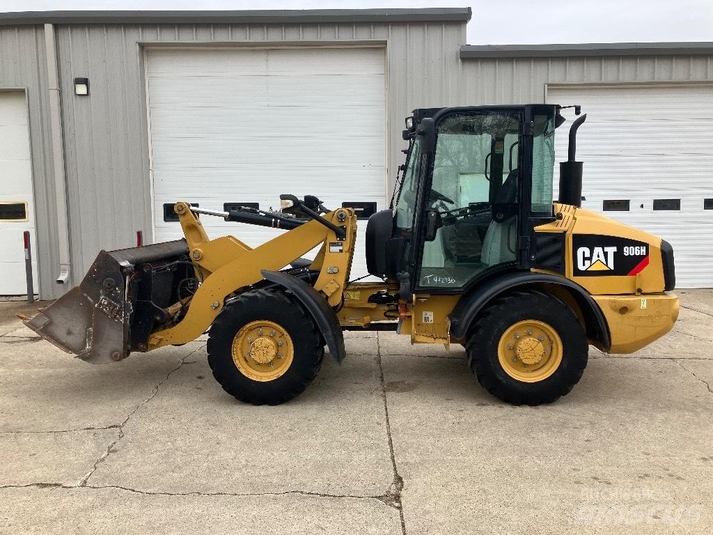 CAT 906 H Колесни товарачи