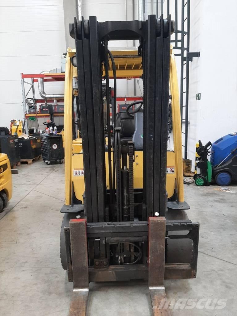 Hyster J 3.0 XN Електрически вилични кари-повдигачи