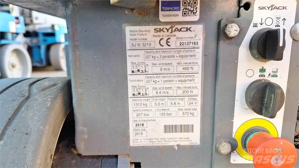 SkyJack SJIII3219 Ножични работни платформи