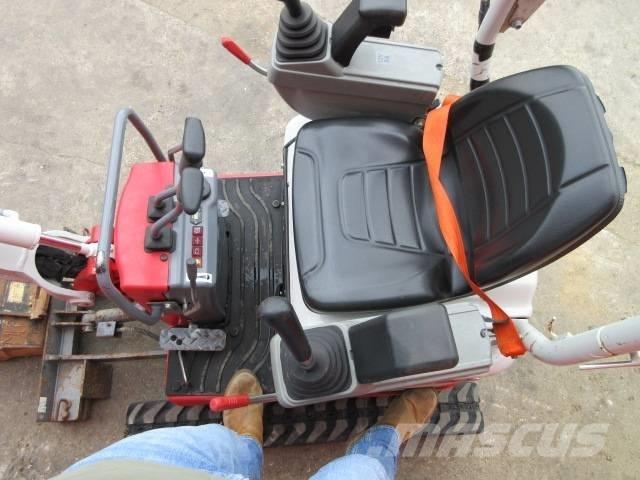 Takeuchi TB 210 R Мини екскаватори < 7 т