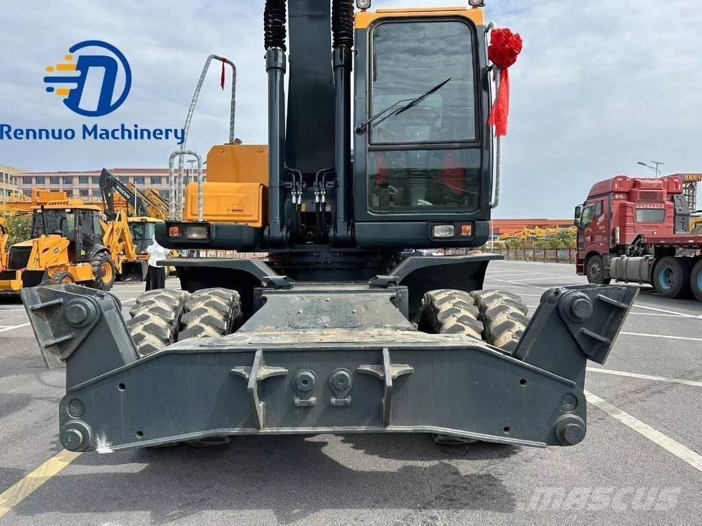 Hyundai 210W-9 Колесни екскаватори