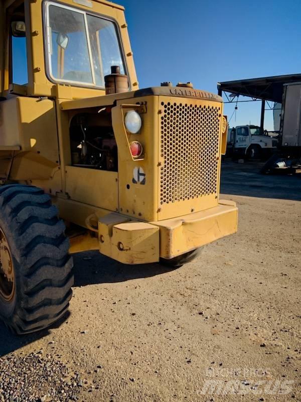 CAT 920 Колесни товарачи