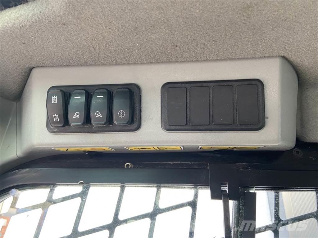 CAT 226 D3 (5867) Мини товарачи
