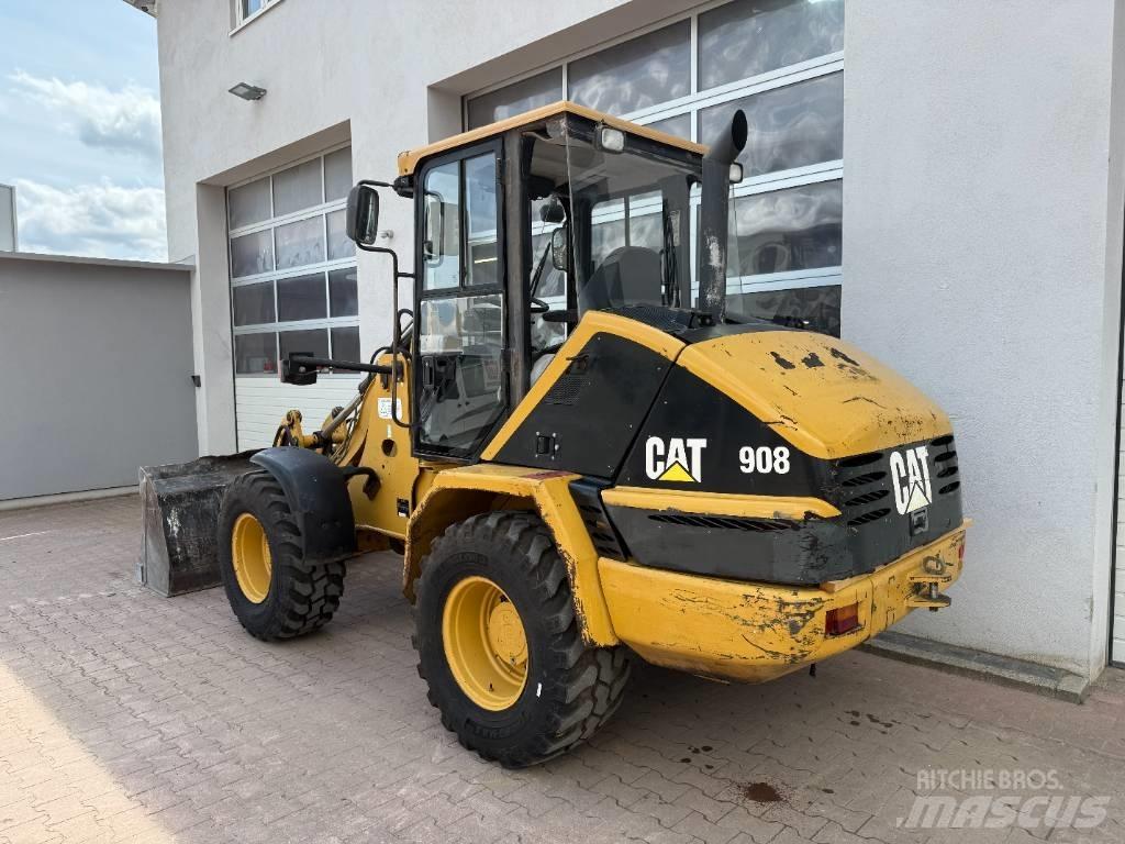 CAT 908 Колесни товарачи