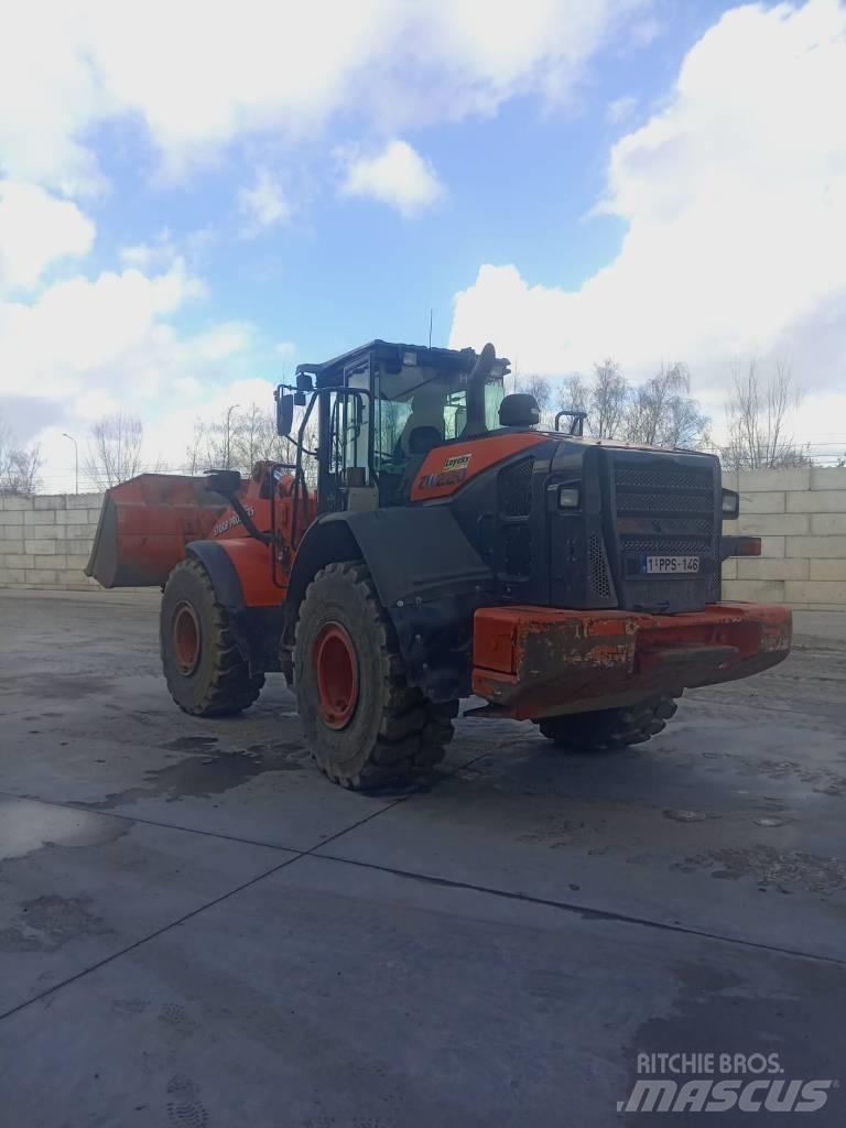 Hitachi ZW 220-6 Колесни екскаватори