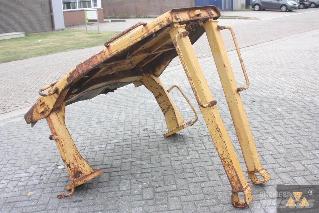 CAT D7H O-rops cab Кабини